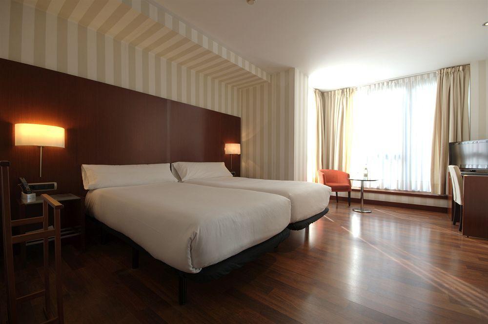 Zenit Borrell Hotel Barcelona Exterior photo