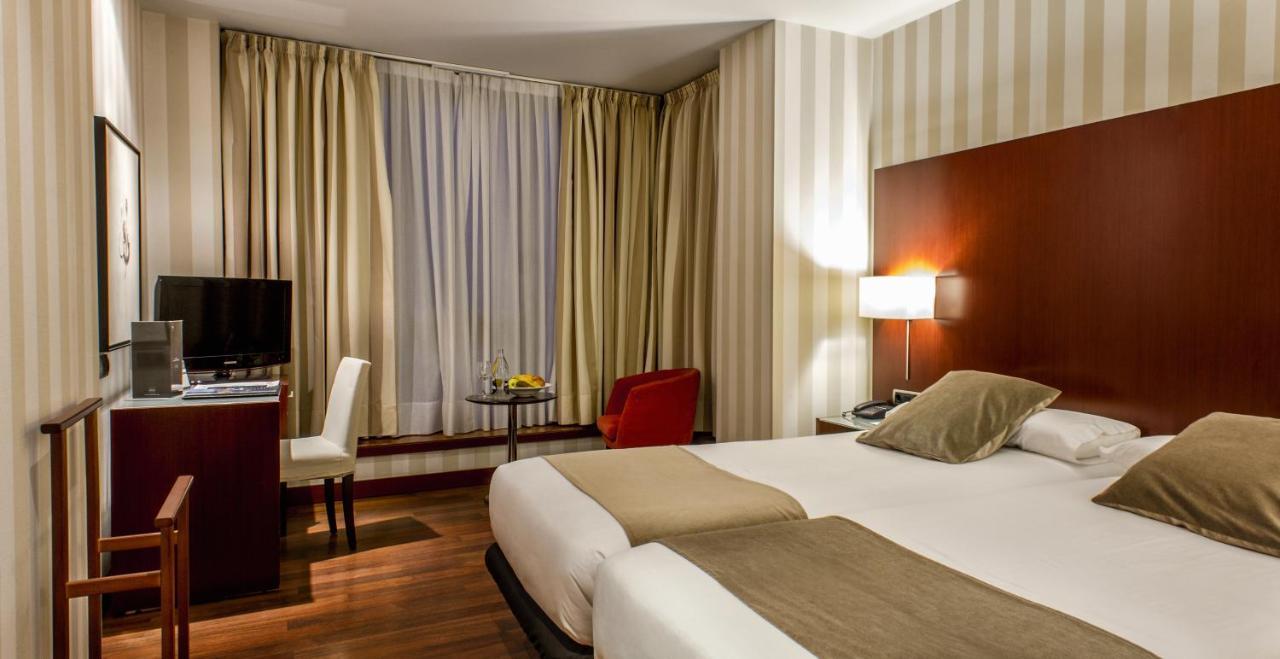 Zenit Borrell Hotel Barcelona Exterior photo