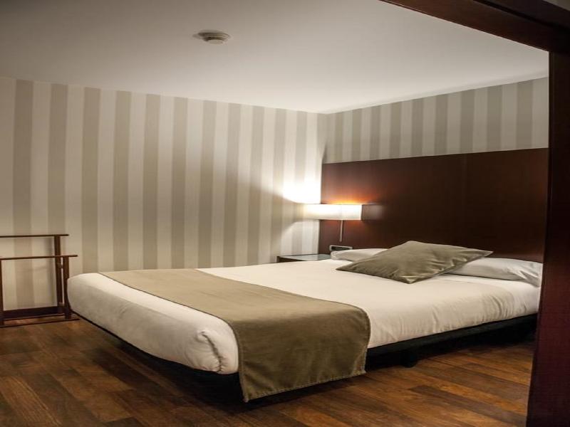 Zenit Borrell Hotel Barcelona Exterior photo