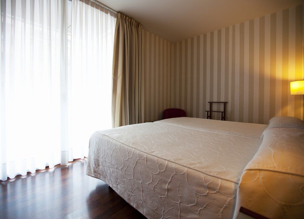 Zenit Borrell Hotel Barcelona Exterior photo
