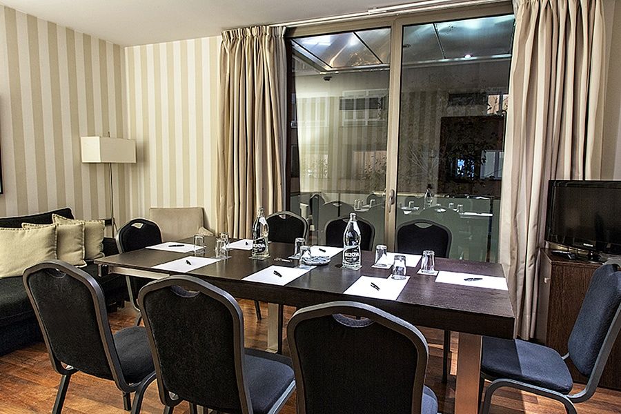 Zenit Borrell Hotel Barcelona Exterior photo