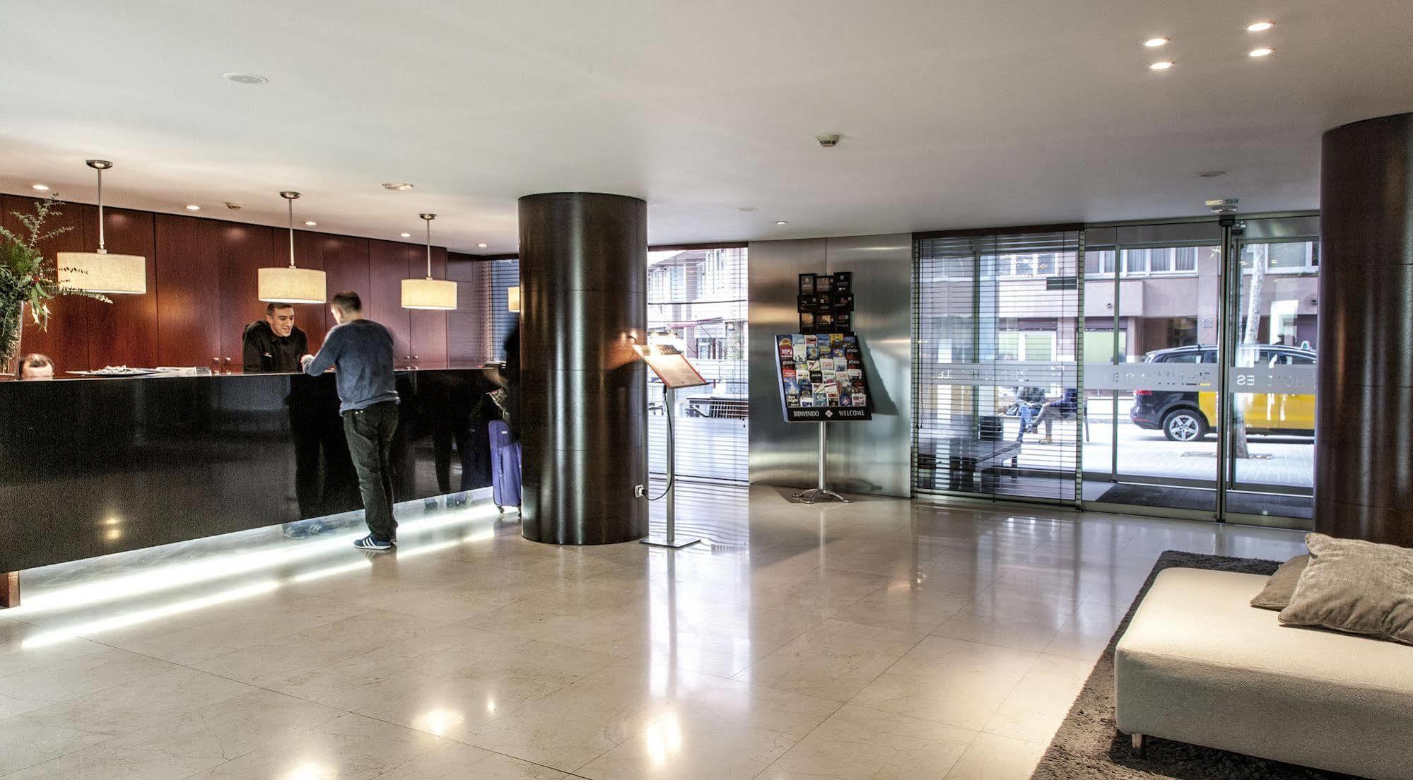 Zenit Borrell Hotel Barcelona Exterior photo