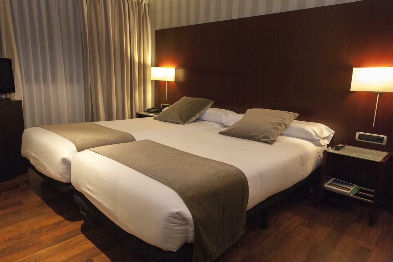 Zenit Borrell Hotel Barcelona Exterior photo